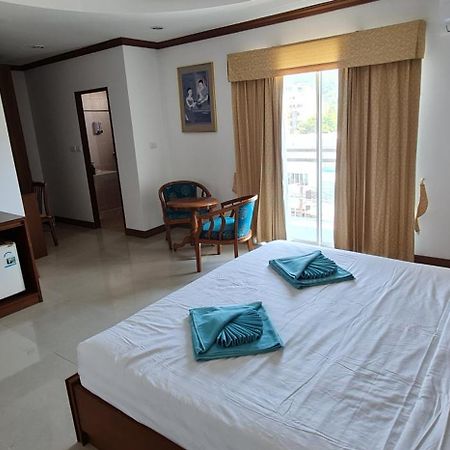 Pipikuku Hotel&Restaurant Patong Bagian luar foto