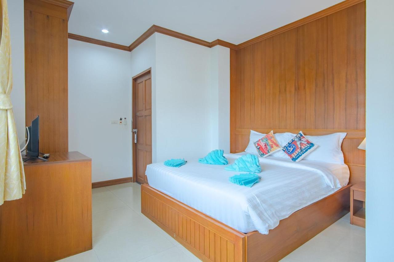 Pipikuku Hotel&Restaurant Patong Bagian luar foto