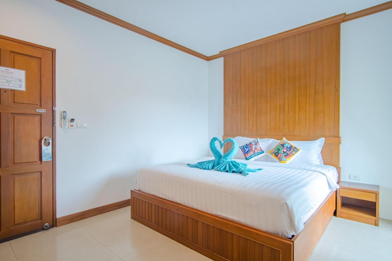 Pipikuku Hotel&Restaurant Patong Bagian luar foto