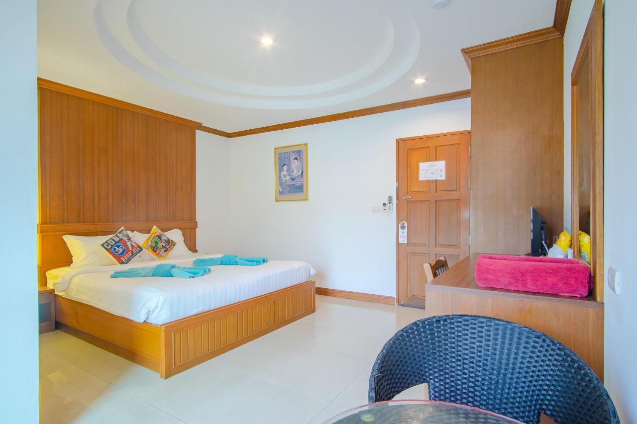 Pipikuku Hotel&Restaurant Patong Bagian luar foto