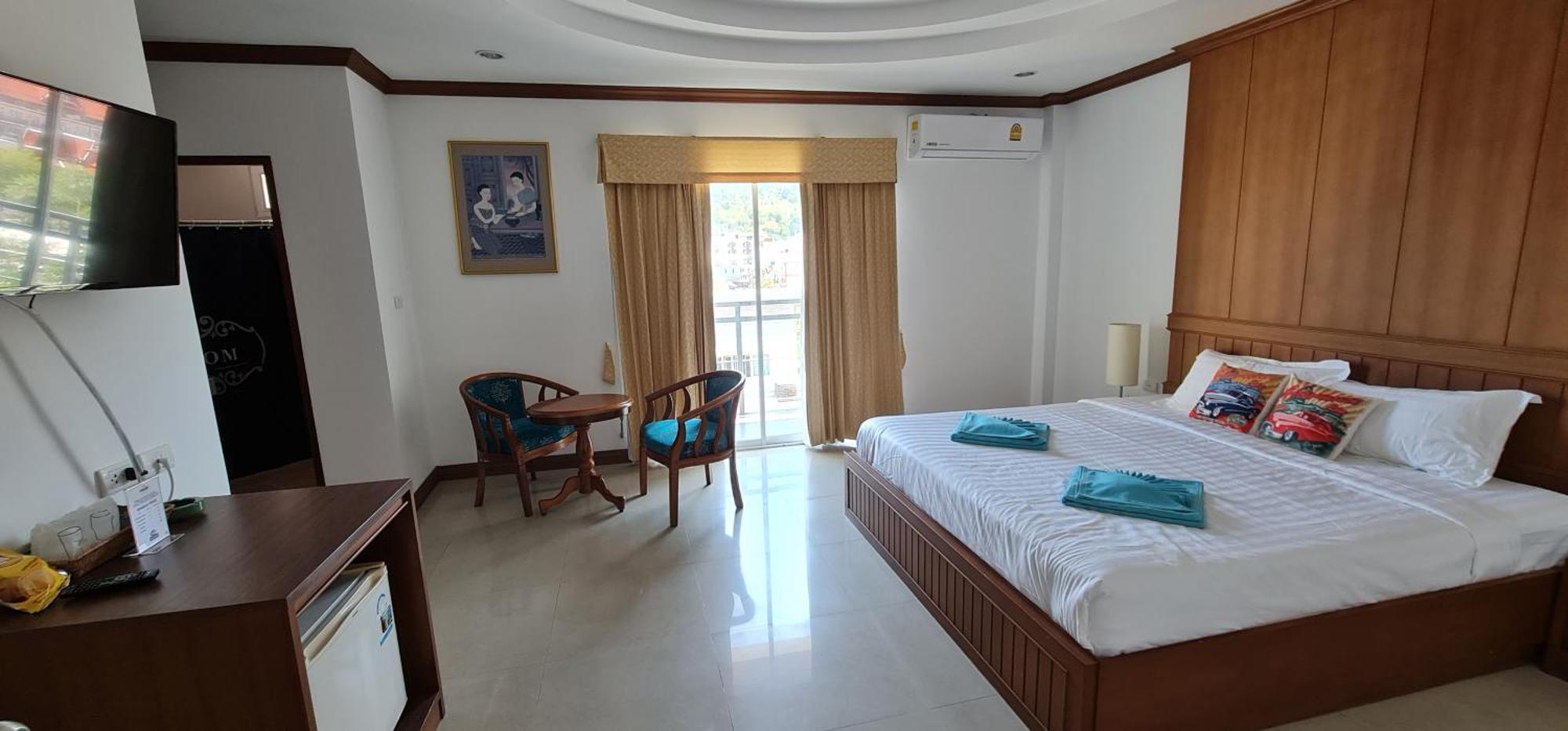 Pipikuku Hotel&Restaurant Patong Bagian luar foto