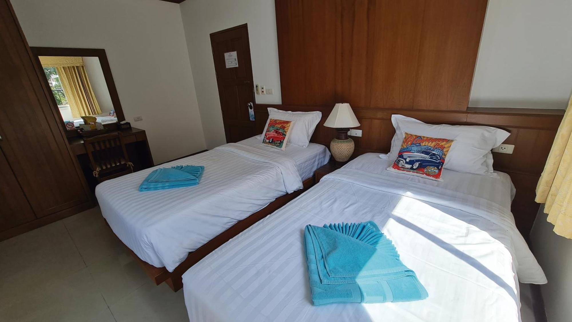 Pipikuku Hotel&Restaurant Patong Bagian luar foto