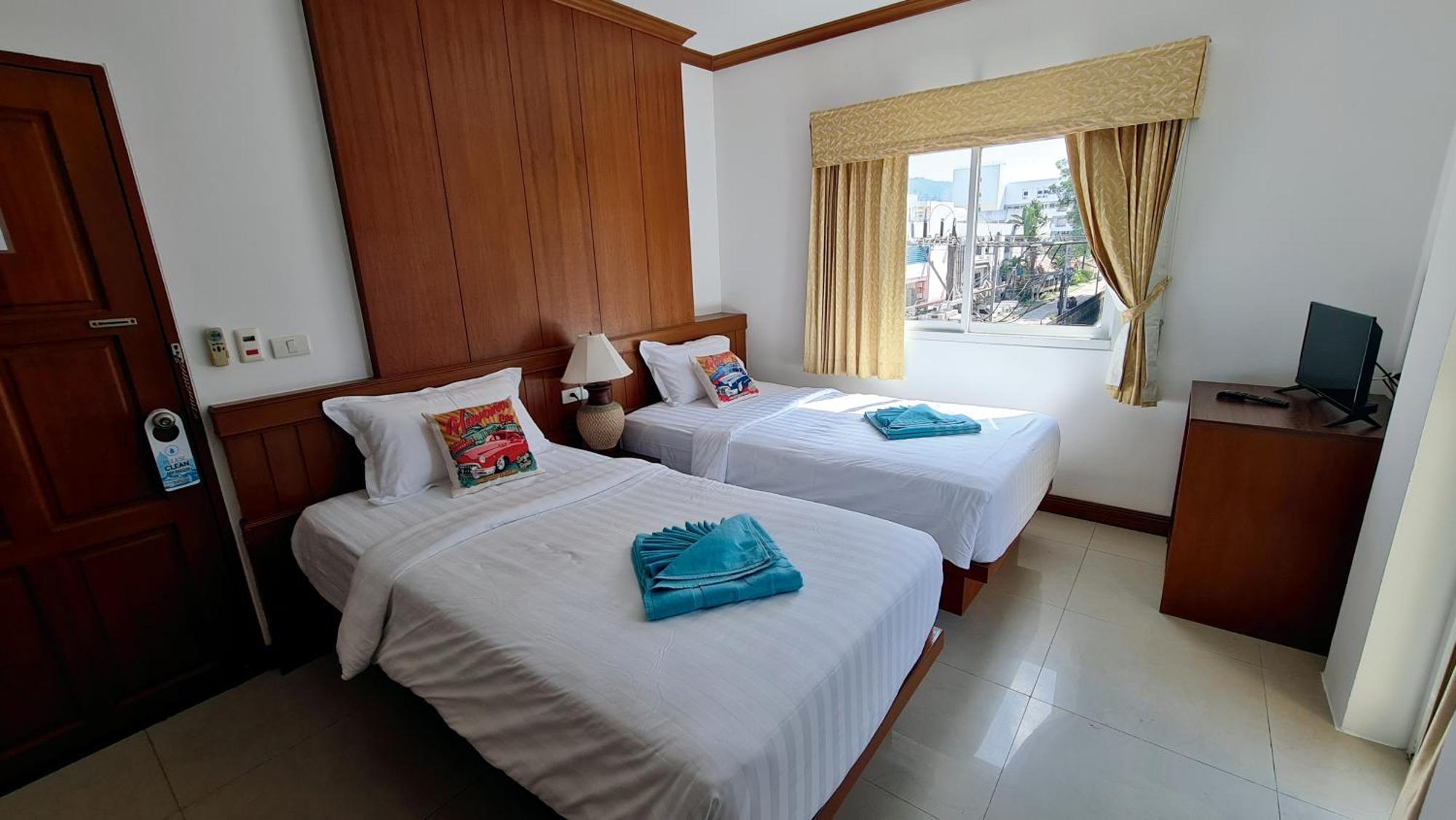 Pipikuku Hotel&Restaurant Patong Bagian luar foto